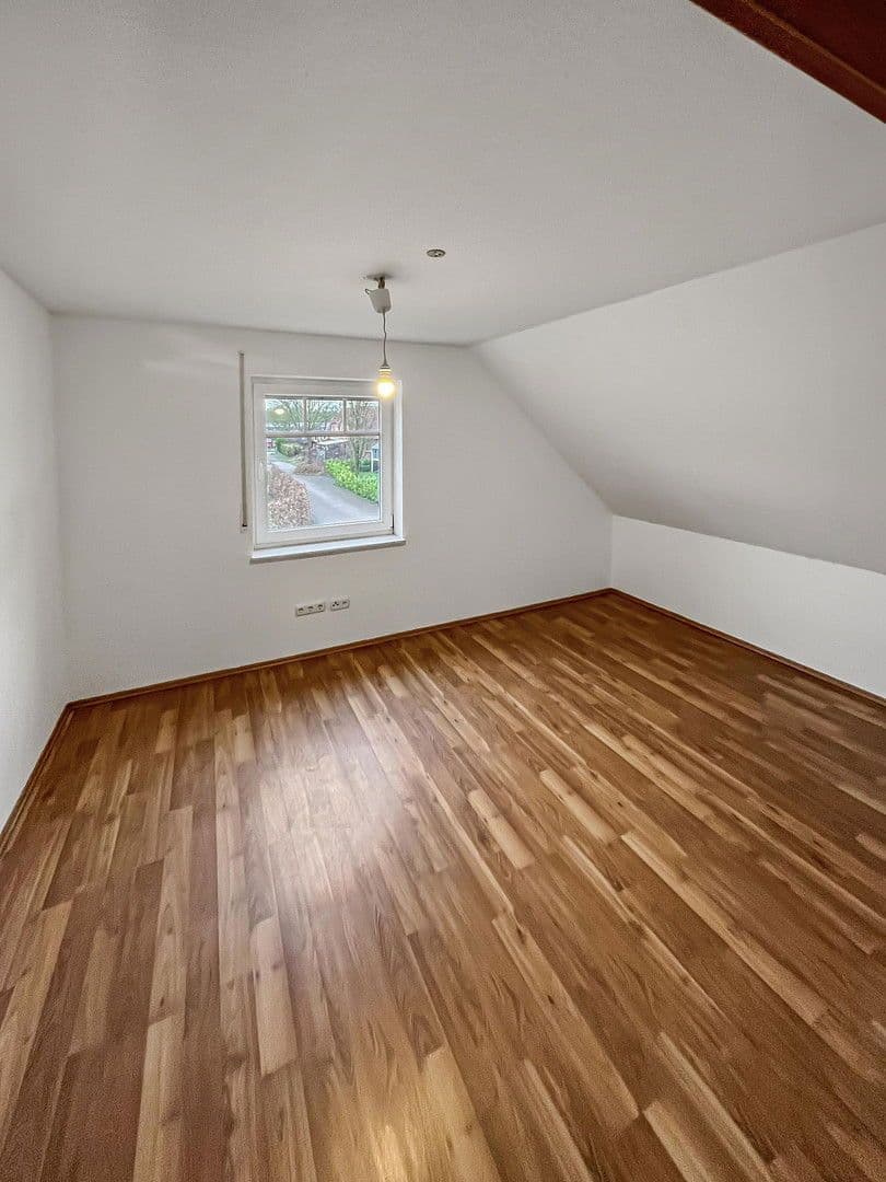 Prenájom domu 103 m², pozemek 350 m², Aurich, Dolné Sasko Prenájom domu 103 m², pozemek 350 m², Aurich, Dolné Sasko