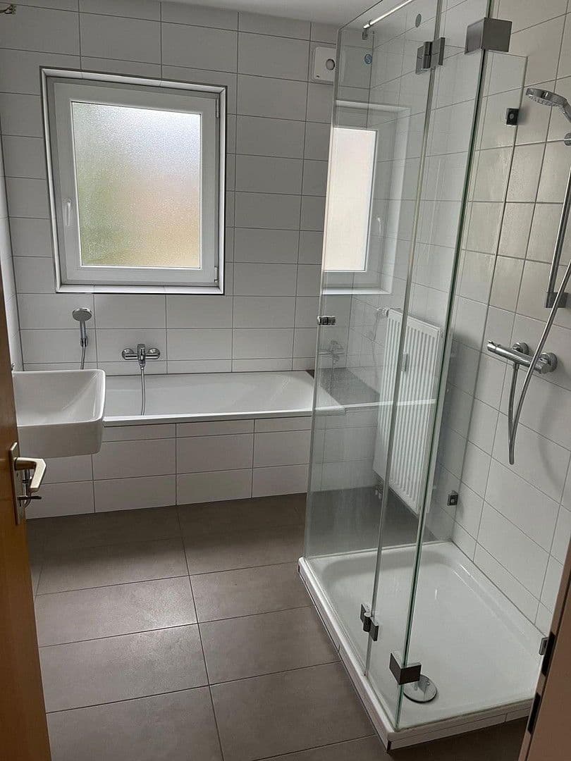 Prenájom bytu 4-izbový 92 m², Wurmlingen, Bádensko-Wurttembersko Prenájom bytu 4-izbový 92 m², Wurmlingen, Bádensko-Wurttembersko