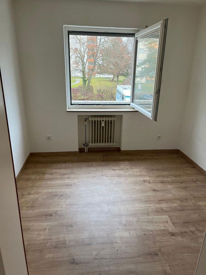 Prenájom bytu 4-izbový 92 m², Wurmlingen, Bádensko-Wurttembersko Prenájom bytu 4-izbový 92 m², Wurmlingen, Bádensko-Wurttembersko