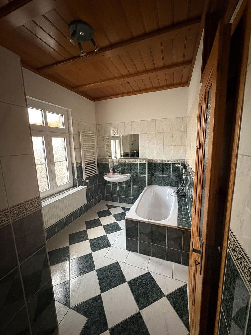 Predaj domu 660 m², pozemek 2.333 m², Erpel, Porýnie-Falcko Predaj domu 660 m², pozemek 2.333 m², Erpel, Porýnie-Falcko