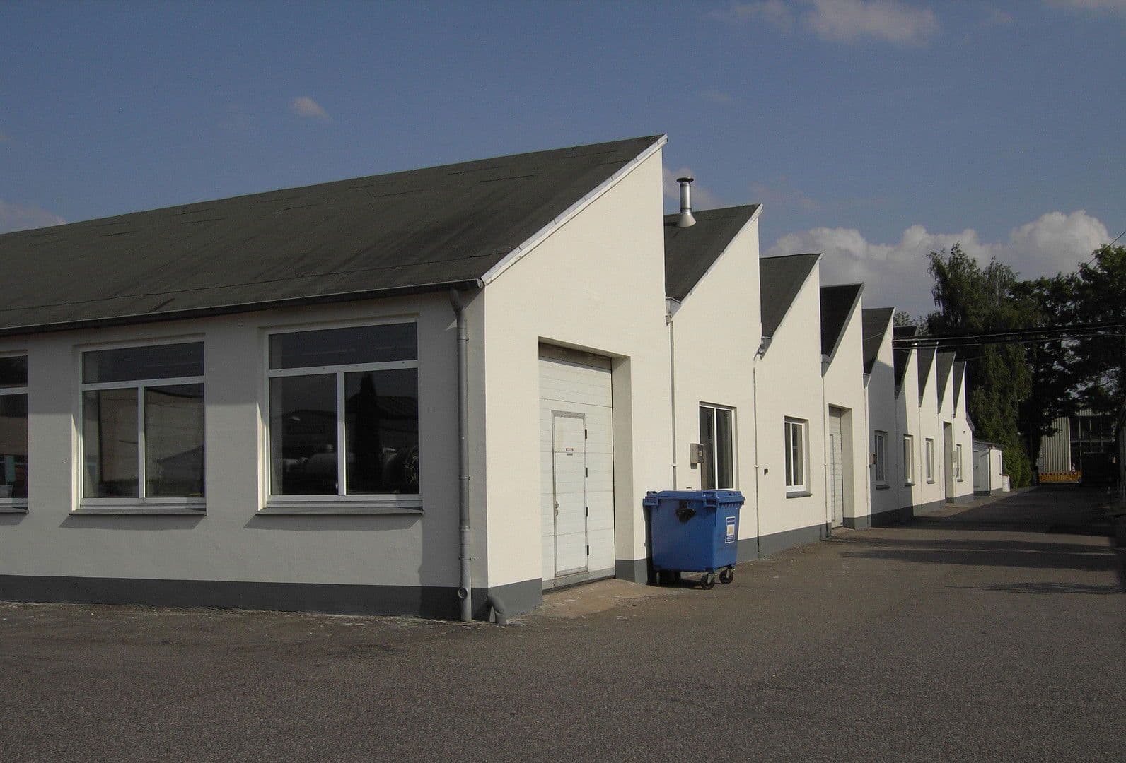 Prenájom nebytového priestoru 680 m², Pinneberg, Šlezvicko-Holštajnsko Prenájom nebytového priestoru 680 m², Pinneberg, Šlezvicko-Holštajnsko