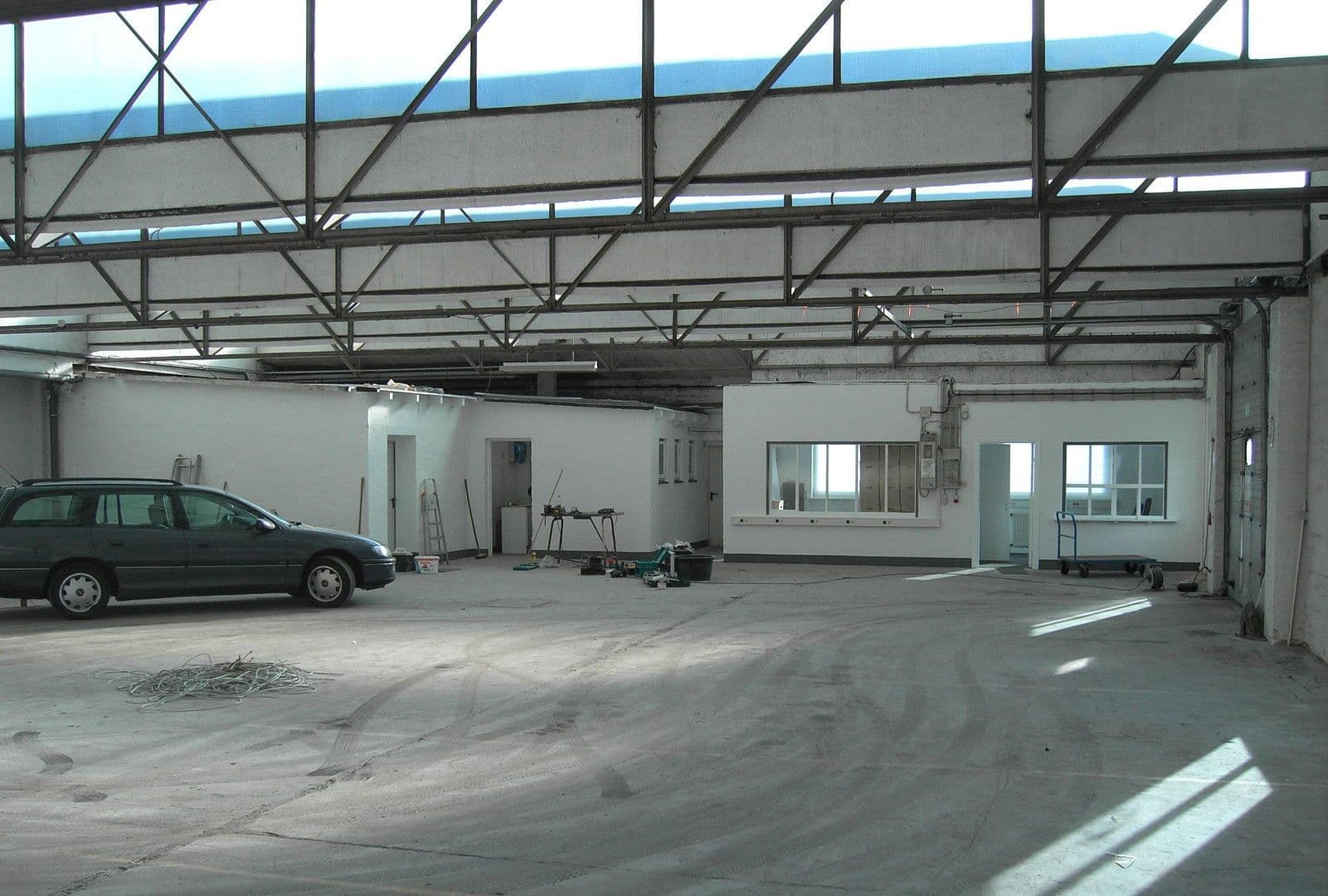 Prenájom nebytového priestoru 680 m², Pinneberg, Šlezvicko-Holštajnsko Prenájom nebytového priestoru 680 m², Pinneberg, Šlezvicko-Holštajnsko