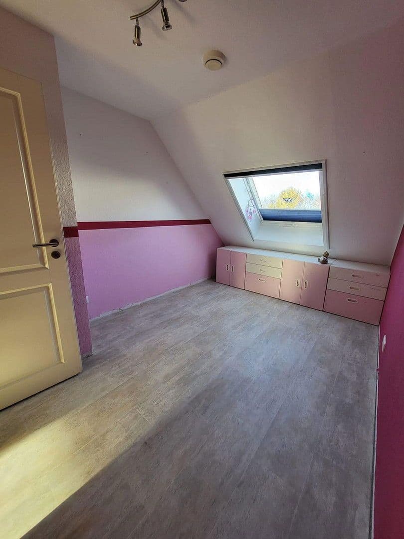 Prenájom domu 169 m², pozemek 204 m², Schwedeneck, Šlezvicko-Holštajnsko Prenájom domu 169 m², pozemek 204 m², Schwedeneck, Šlezvicko-Holštajnsko