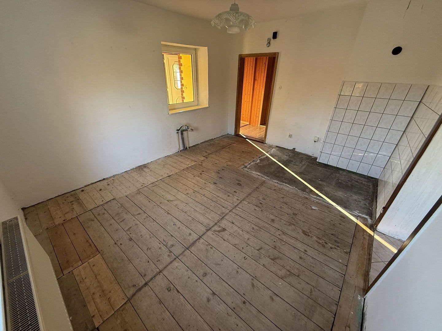 Predaj domu 105 m², pozemek 1.531 m², Malchin, Meklenbursko-Predpomoransko Predaj domu 105 m², pozemek 1.531 m², Malchin, Meklenbursko-Predpomoransko