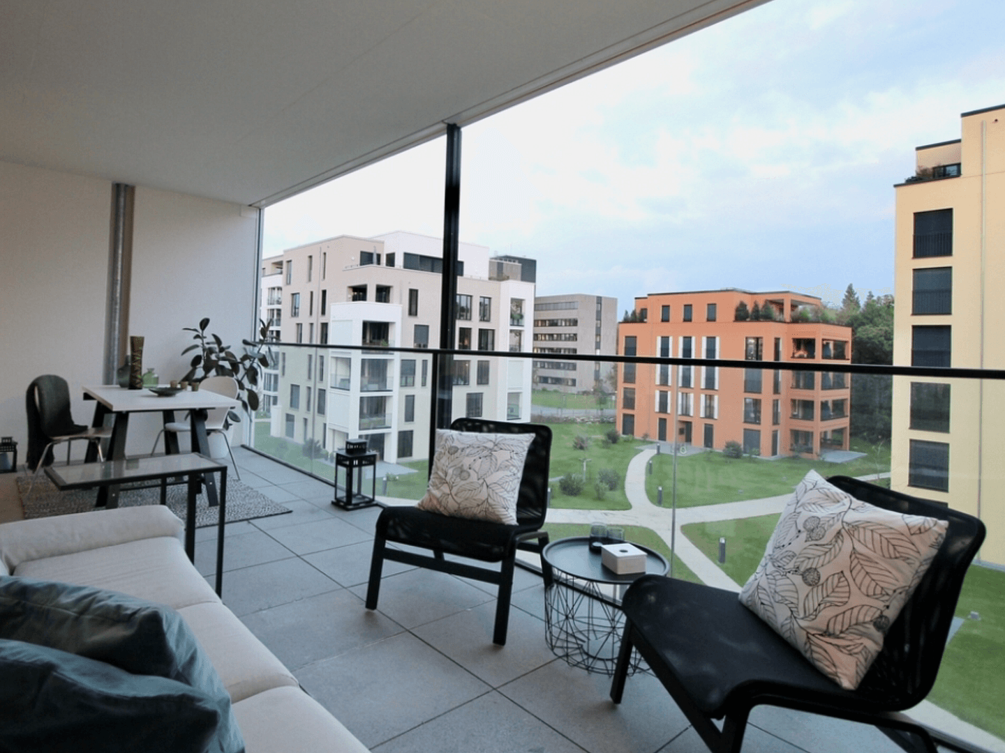 Predaj bytu 2-izbový 57 m², Richard-Strauß-Allee 25, Frankfurt, Hesensko Predaj bytu 2-izbový 57 m², Richard-Strauß-Allee 25, Frankfurt, Hesensko