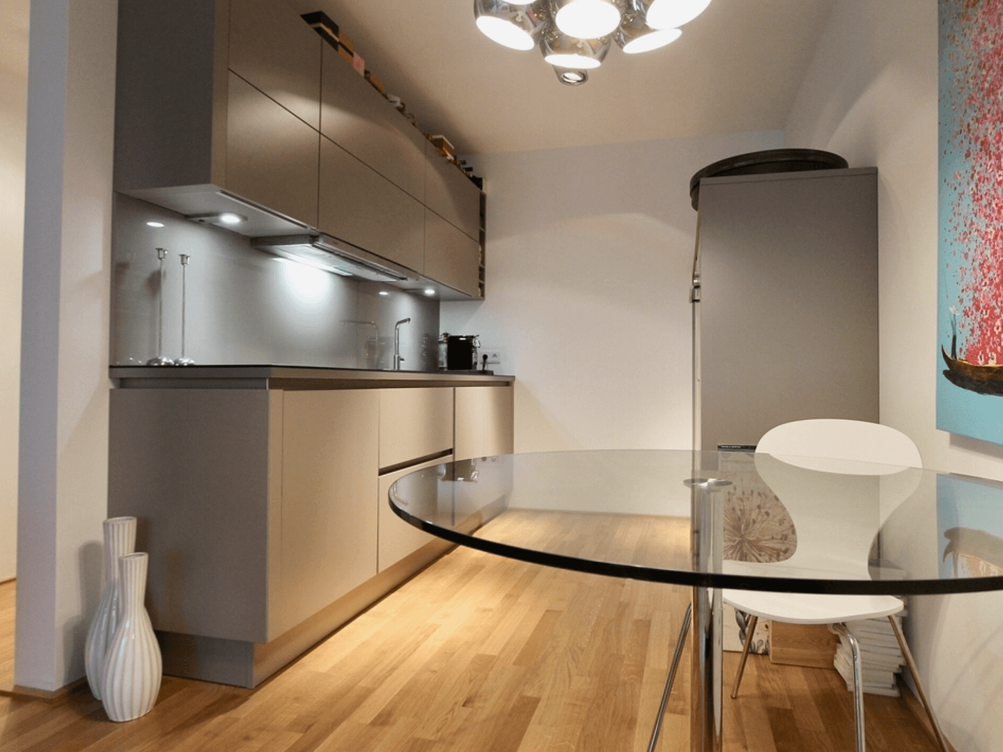 Predaj bytu 2-izbový 57 m², Richard-Strauß-Allee 25, Frankfurt, Hesensko Predaj bytu 2-izbový 57 m², Richard-Strauß-Allee 25, Frankfurt, Hesensko