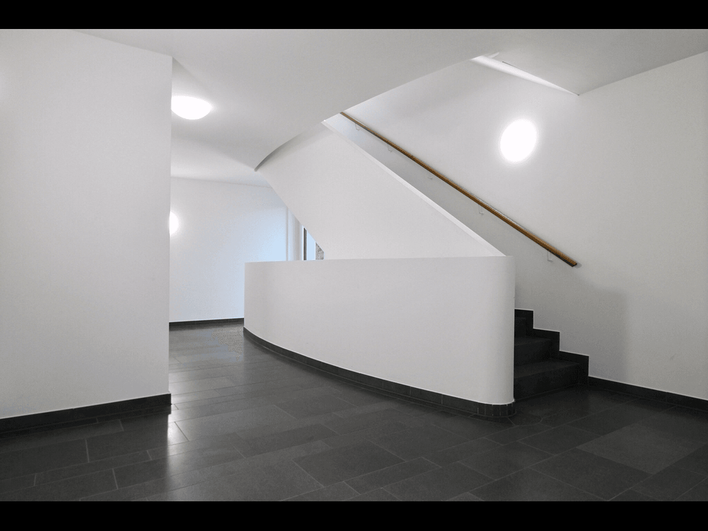 Predaj bytu 2-izbový 57 m², Richard-Strauß-Allee 25, Frankfurt, Hesensko Predaj bytu 2-izbový 57 m², Richard-Strauß-Allee 25, Frankfurt, Hesensko