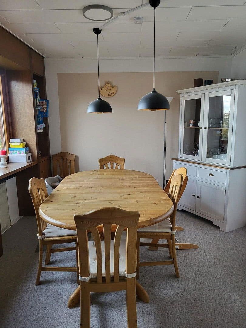 Predaj domu 147 m², pozemek 1.088 m², Fuldabrück, Hesensko Predaj domu 147 m², pozemek 1.088 m², Fuldabrück, Hesensko