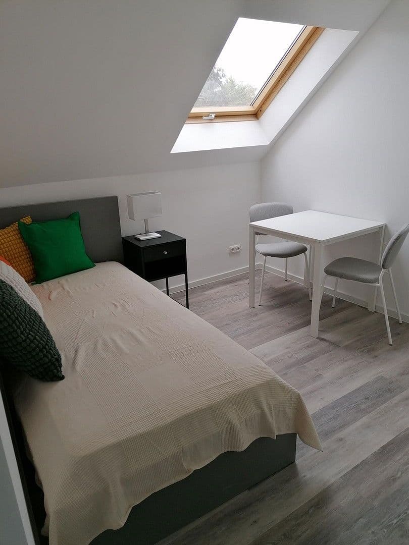 Prenájom bytu 1-izbový 125 m², Birkenbergstr., Leverkusen Opladen, Severné Porýnie - Westfálsko Prenájom bytu 1-izbový 125 m², Birkenbergstr., Leverkusen Opladen, Severné Porýnie - Westfálsko