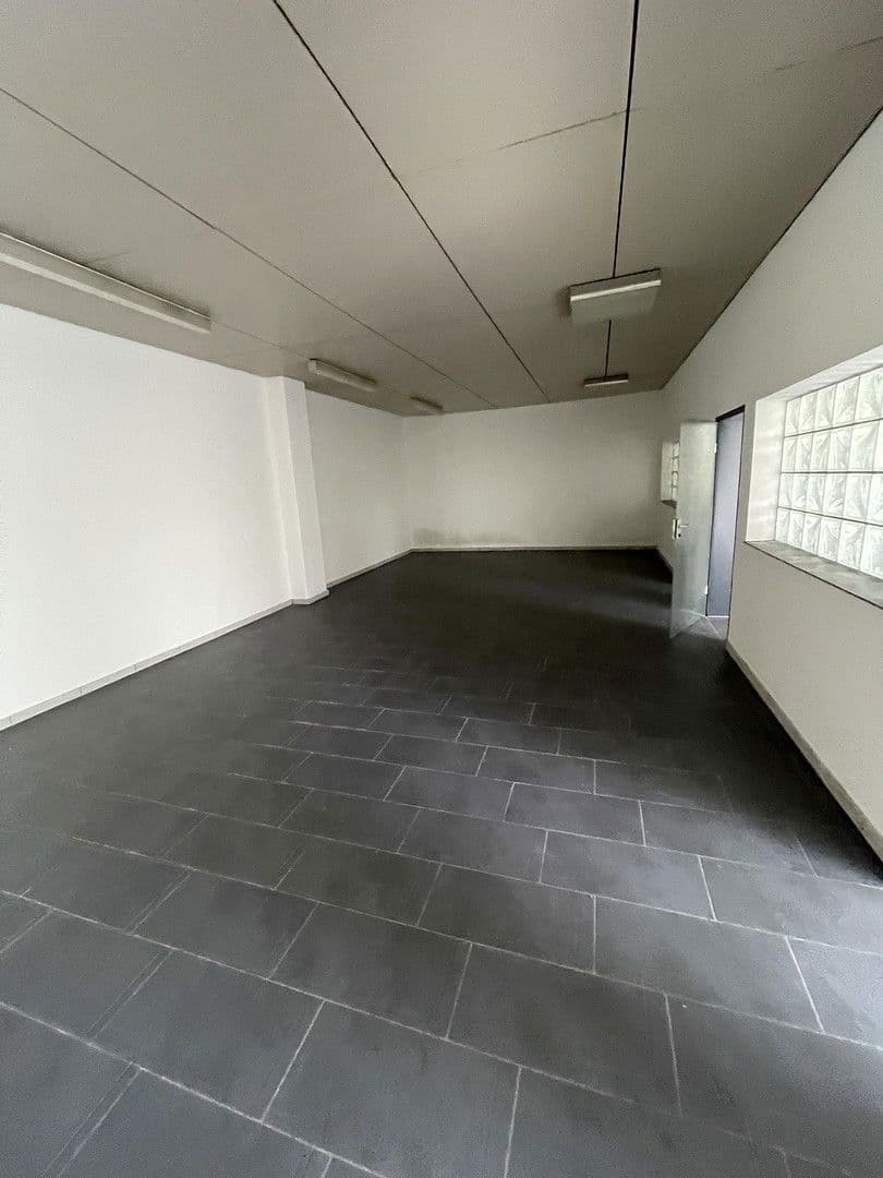 Prenájom kancelárie 150 m², Im Gewerbepark 1, Hunderdorf, Bavorsko Prenájom kancelárie 150 m², Im Gewerbepark 1, Hunderdorf, Bavorsko