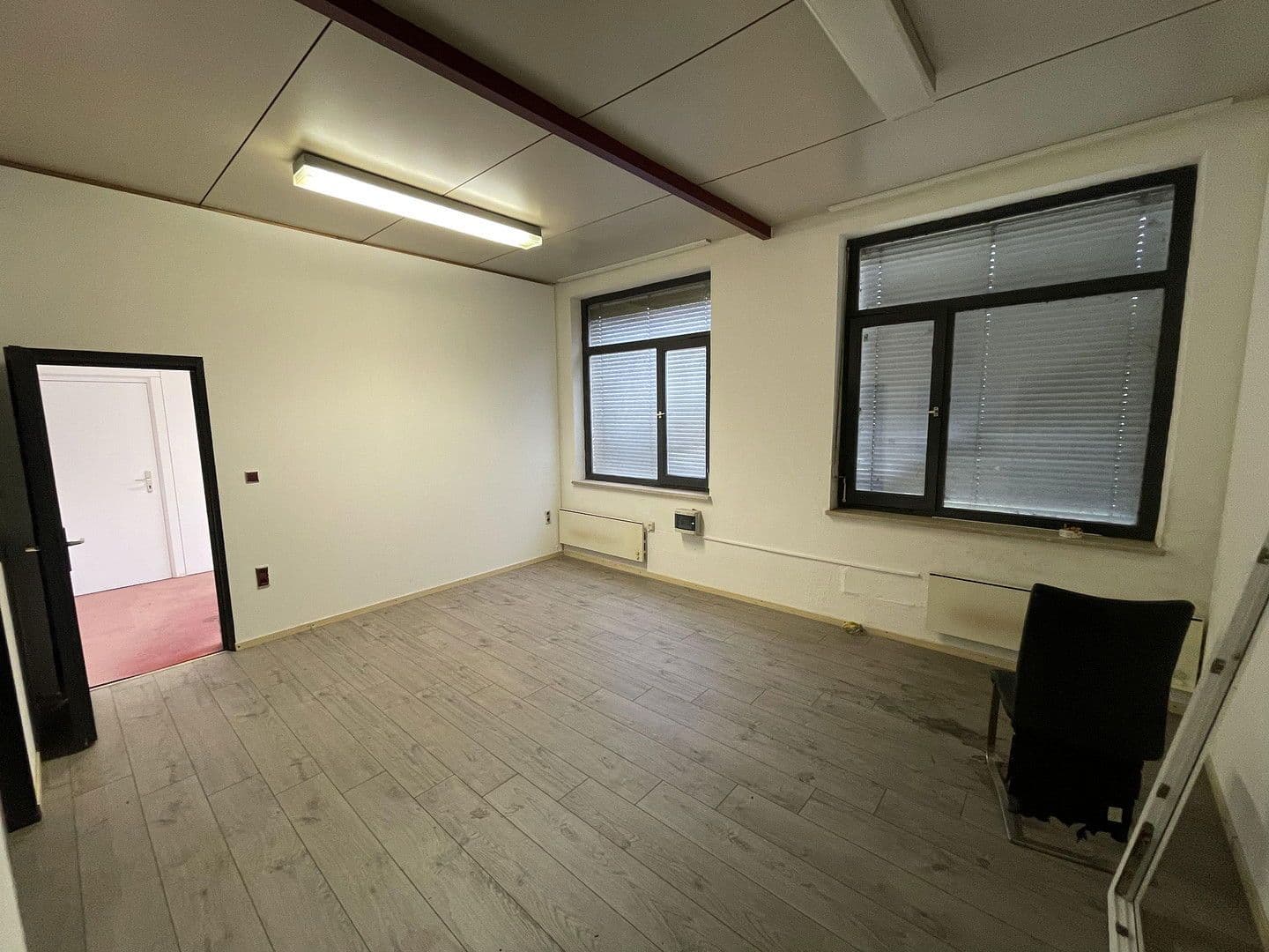 Prenájom kancelárie 30 m², Im Gewerbepark 1, Hunderdorf, Bavorsko Prenájom kancelárie 30 m², Im Gewerbepark 1, Hunderdorf, Bavorsko