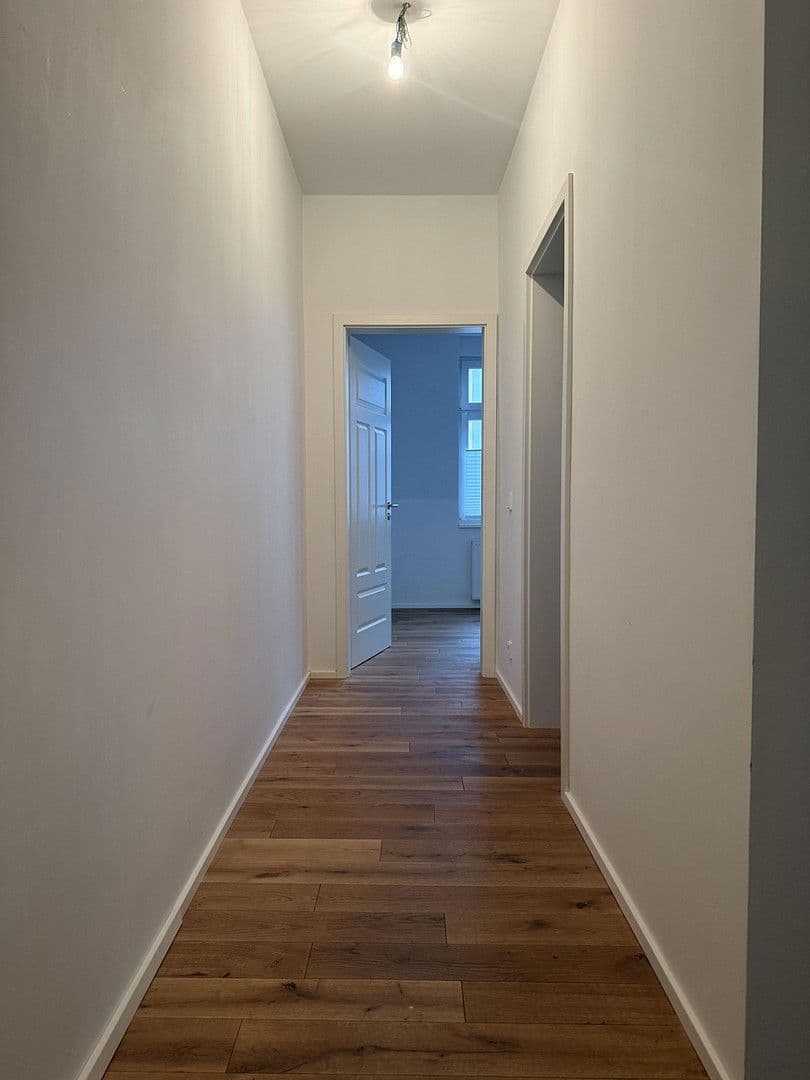 Prenájom domu 120 m², pozemek 200 m², Frankfurt, Hesensko Prenájom domu 120 m², pozemek 200 m², Frankfurt, Hesensko