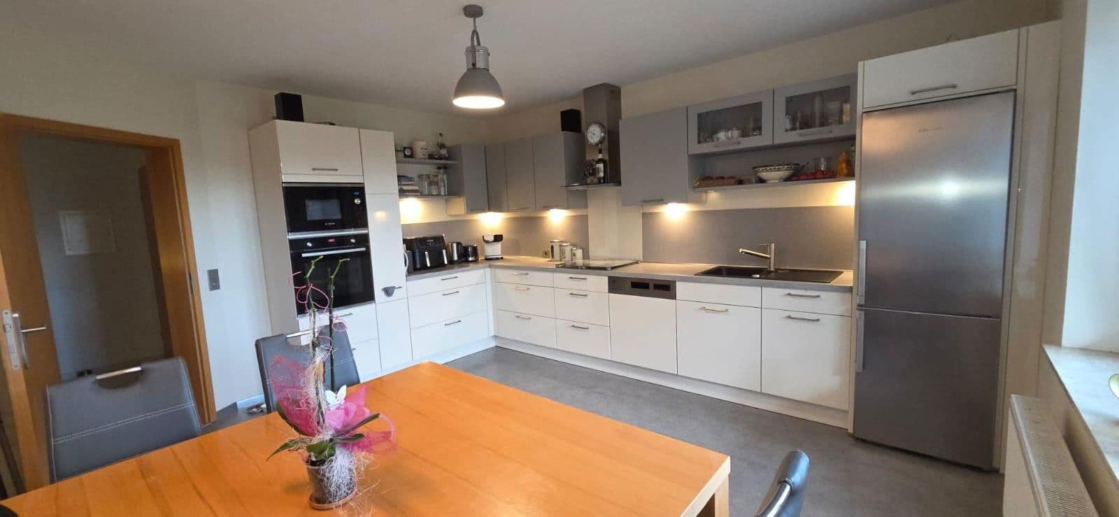 Predaj domu 250 m², pozemek 1.000 m², 6 Auf der Steine, Eschershausen, Dolné Sasko Predaj domu 250 m², pozemek 1.000 m², 6 Auf der Steine, Eschershausen, Dolné Sasko