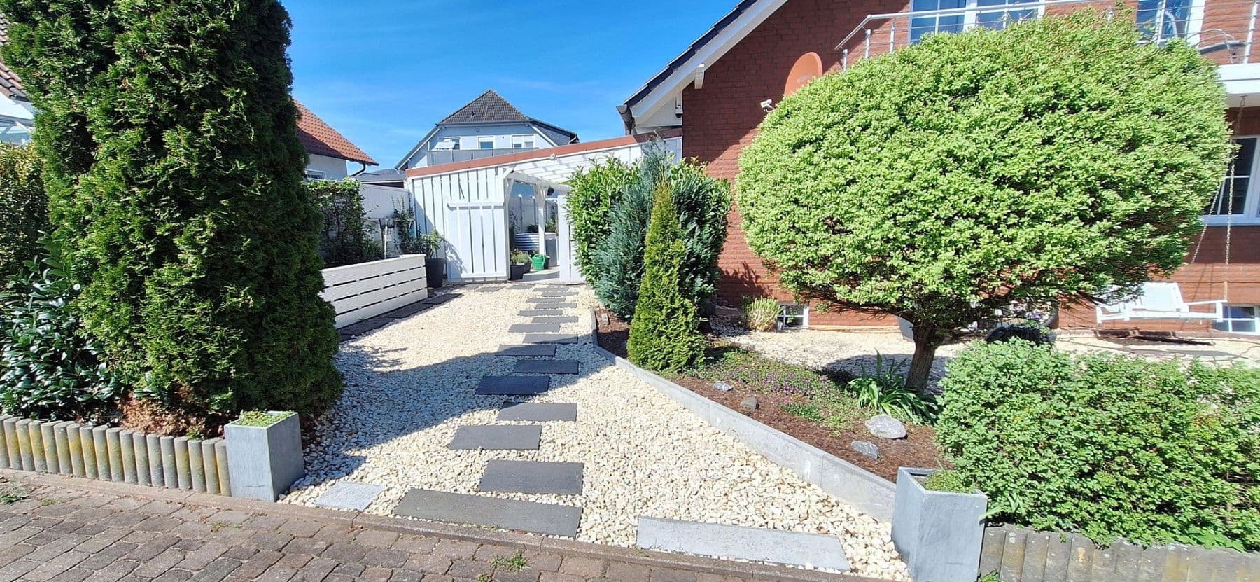 Predaj domu 250 m², pozemek 1.000 m², 6 Auf der Steine, Eschershausen, Dolné Sasko Predaj domu 250 m², pozemek 1.000 m², 6 Auf der Steine, Eschershausen, Dolné Sasko