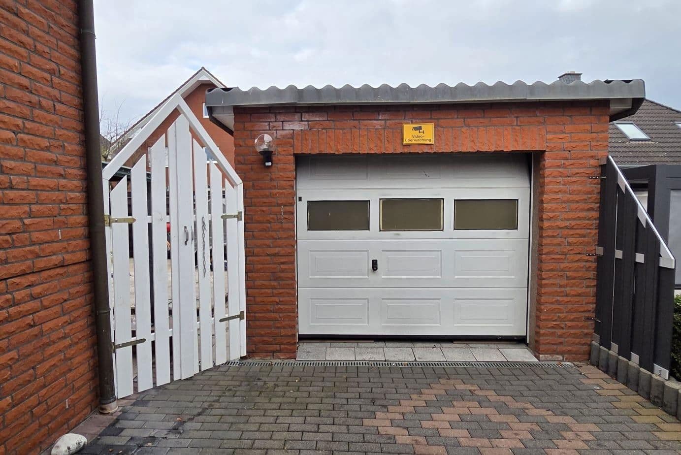 Predaj domu 250 m², pozemek 1.000 m², 6 Auf der Steine, Eschershausen, Dolné Sasko Predaj domu 250 m², pozemek 1.000 m², 6 Auf der Steine, Eschershausen, Dolné Sasko