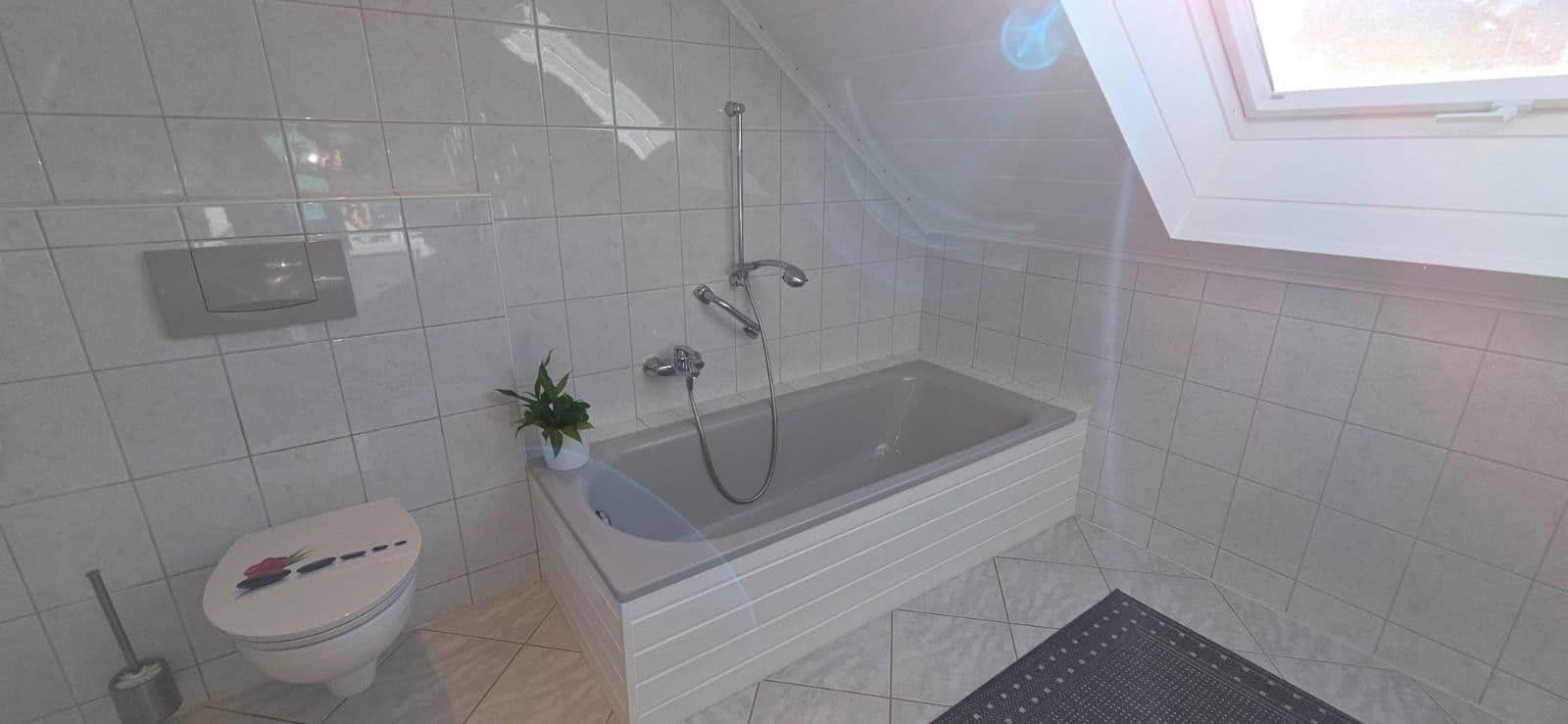 Predaj domu 250 m², pozemek 1.000 m², 6 Auf der Steine, Eschershausen, Dolné Sasko Predaj domu 250 m², pozemek 1.000 m², 6 Auf der Steine, Eschershausen, Dolné Sasko