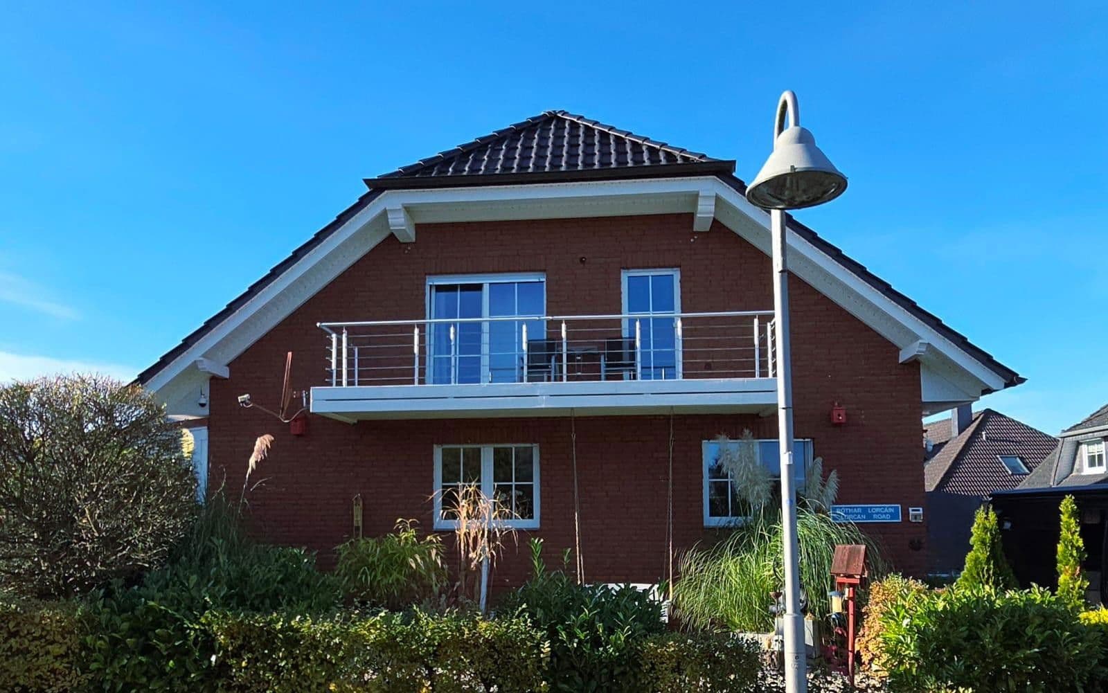 Predaj domu 250 m², pozemek 1.000 m², 6 Auf der Steine, Eschershausen, Dolné Sasko Predaj domu 250 m², pozemek 1.000 m², 6 Auf der Steine, Eschershausen, Dolné Sasko