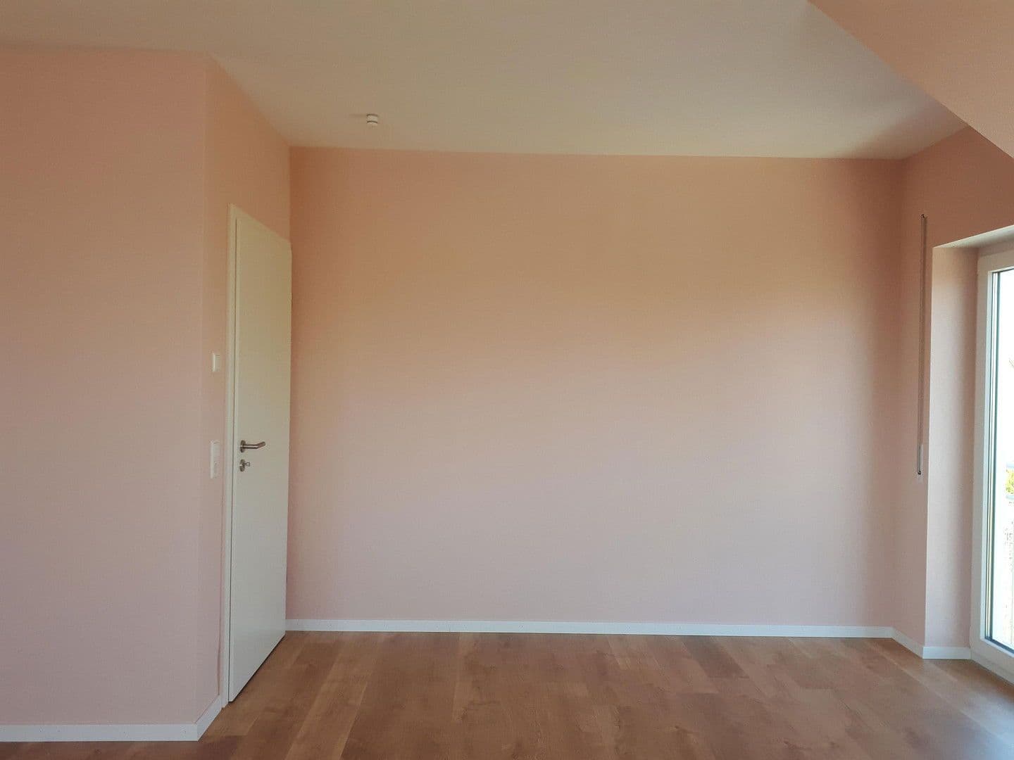 Prenájom domu 155 m², pozemek 332 m², Eutingen im Gäu, Bádensko-Wurttembersko Prenájom domu 155 m², pozemek 332 m², Eutingen im Gäu, Bádensko-Wurttembersko