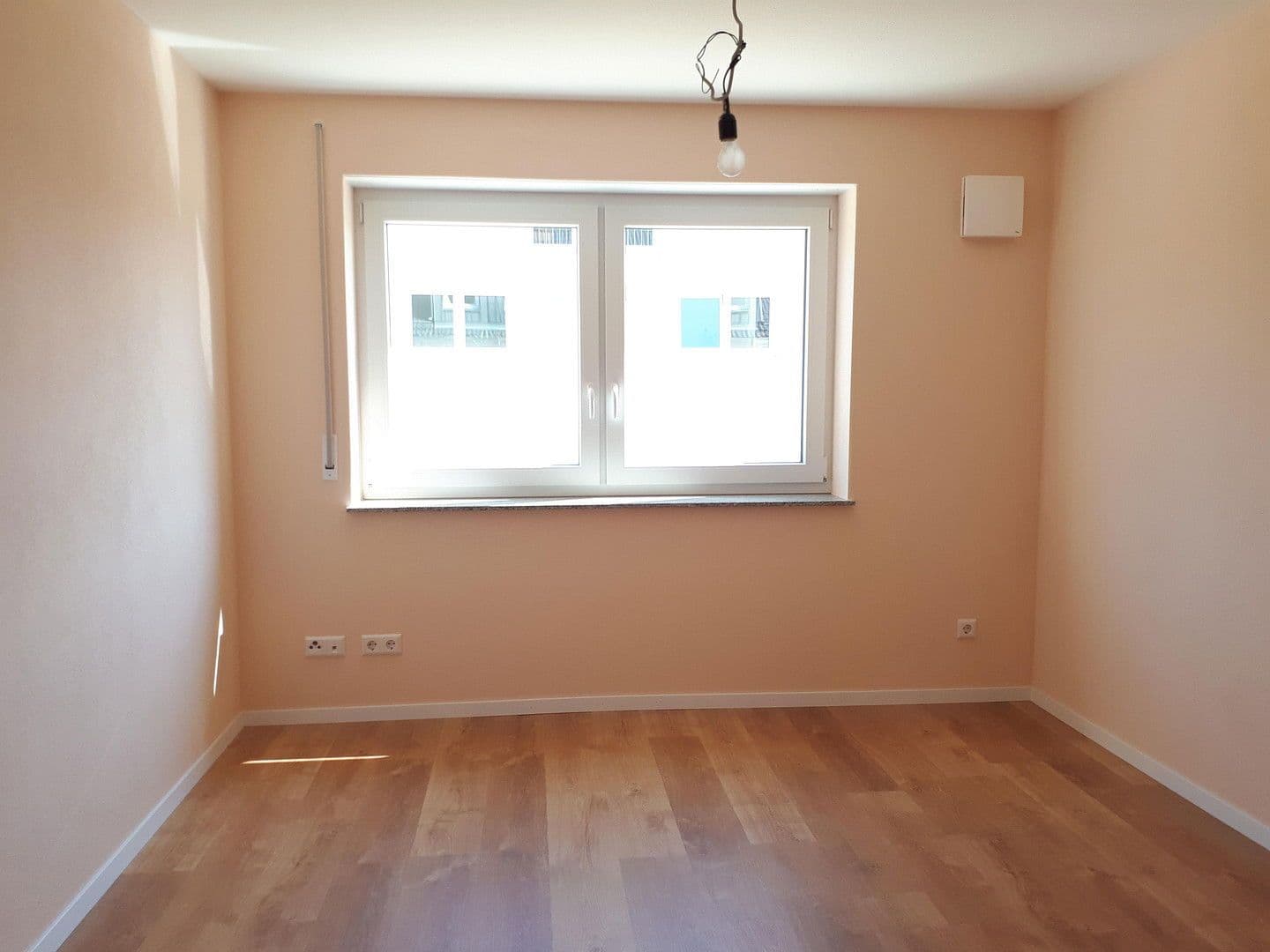 Prenájom domu 155 m², pozemek 332 m², Eutingen im Gäu, Bádensko-Wurttembersko Prenájom domu 155 m², pozemek 332 m², Eutingen im Gäu, Bádensko-Wurttembersko
