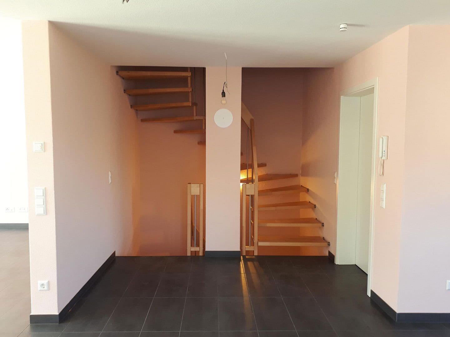 Prenájom domu 155 m², pozemek 332 m², Eutingen im Gäu, Bádensko-Wurttembersko Prenájom domu 155 m², pozemek 332 m², Eutingen im Gäu, Bádensko-Wurttembersko