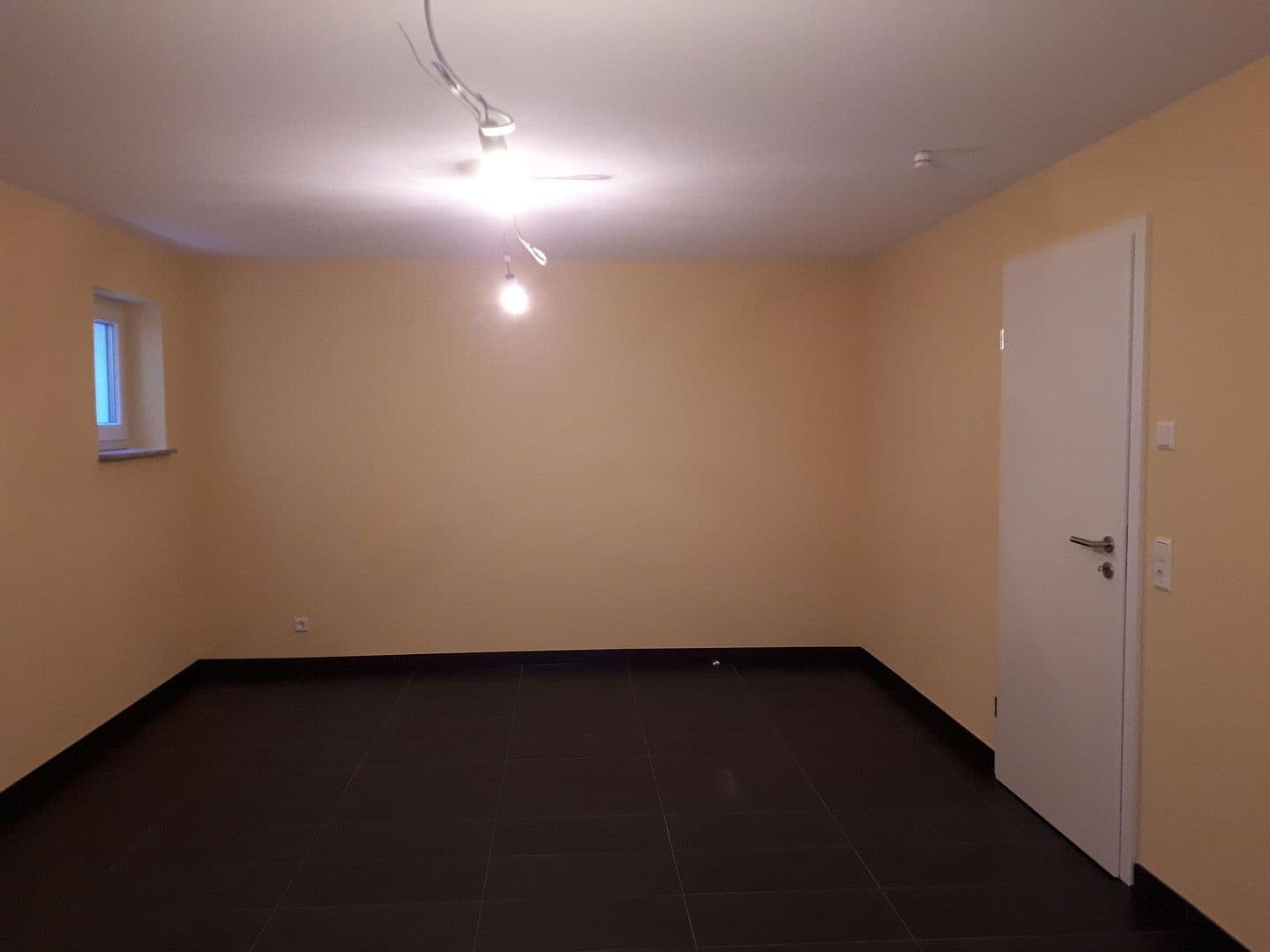 Prenájom domu 155 m², pozemek 332 m², Eutingen im Gäu, Bádensko-Wurttembersko Prenájom domu 155 m², pozemek 332 m², Eutingen im Gäu, Bádensko-Wurttembersko