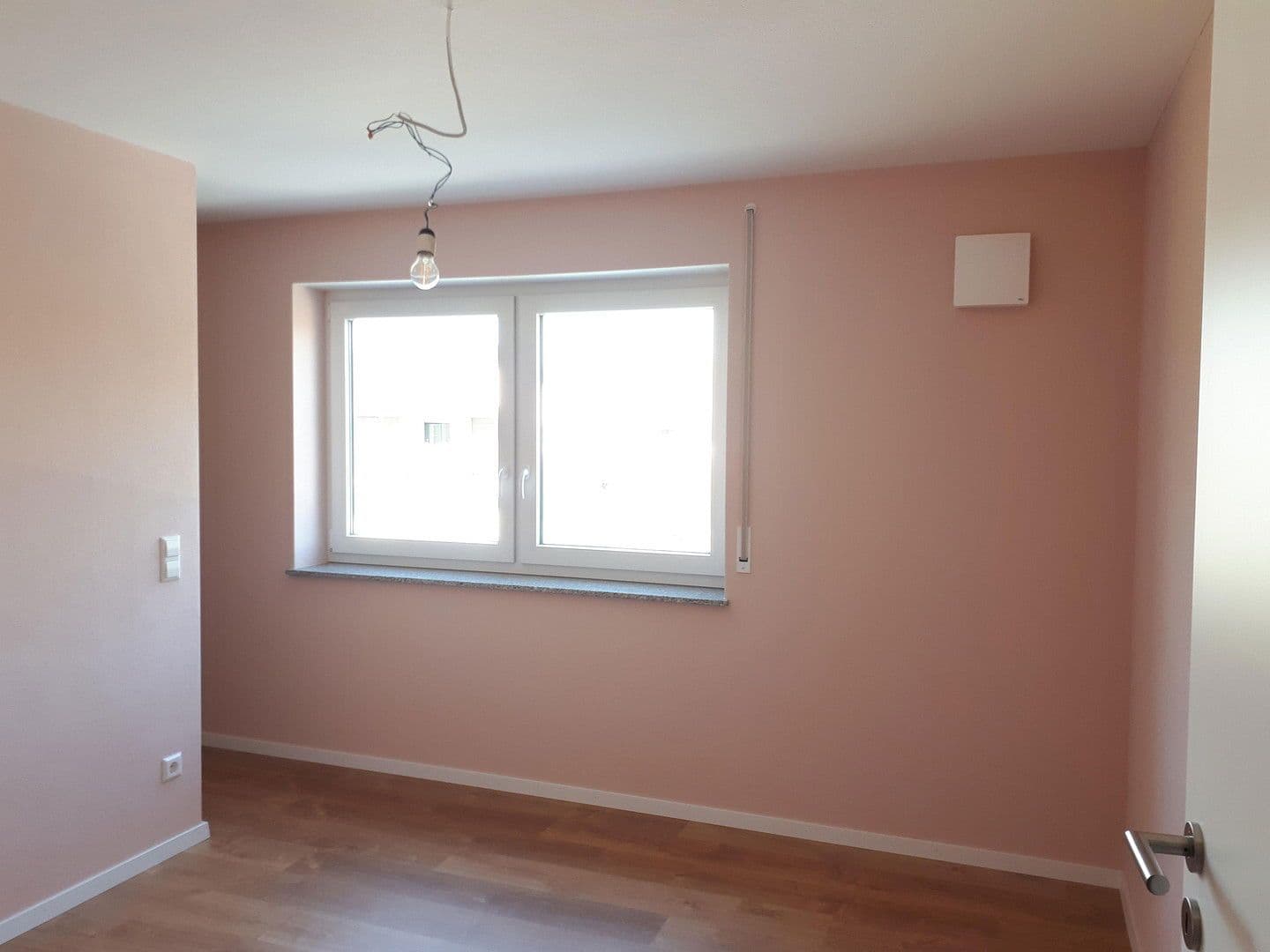 Prenájom domu 155 m², pozemek 332 m², Eutingen im Gäu, Bádensko-Wurttembersko Prenájom domu 155 m², pozemek 332 m², Eutingen im Gäu, Bádensko-Wurttembersko