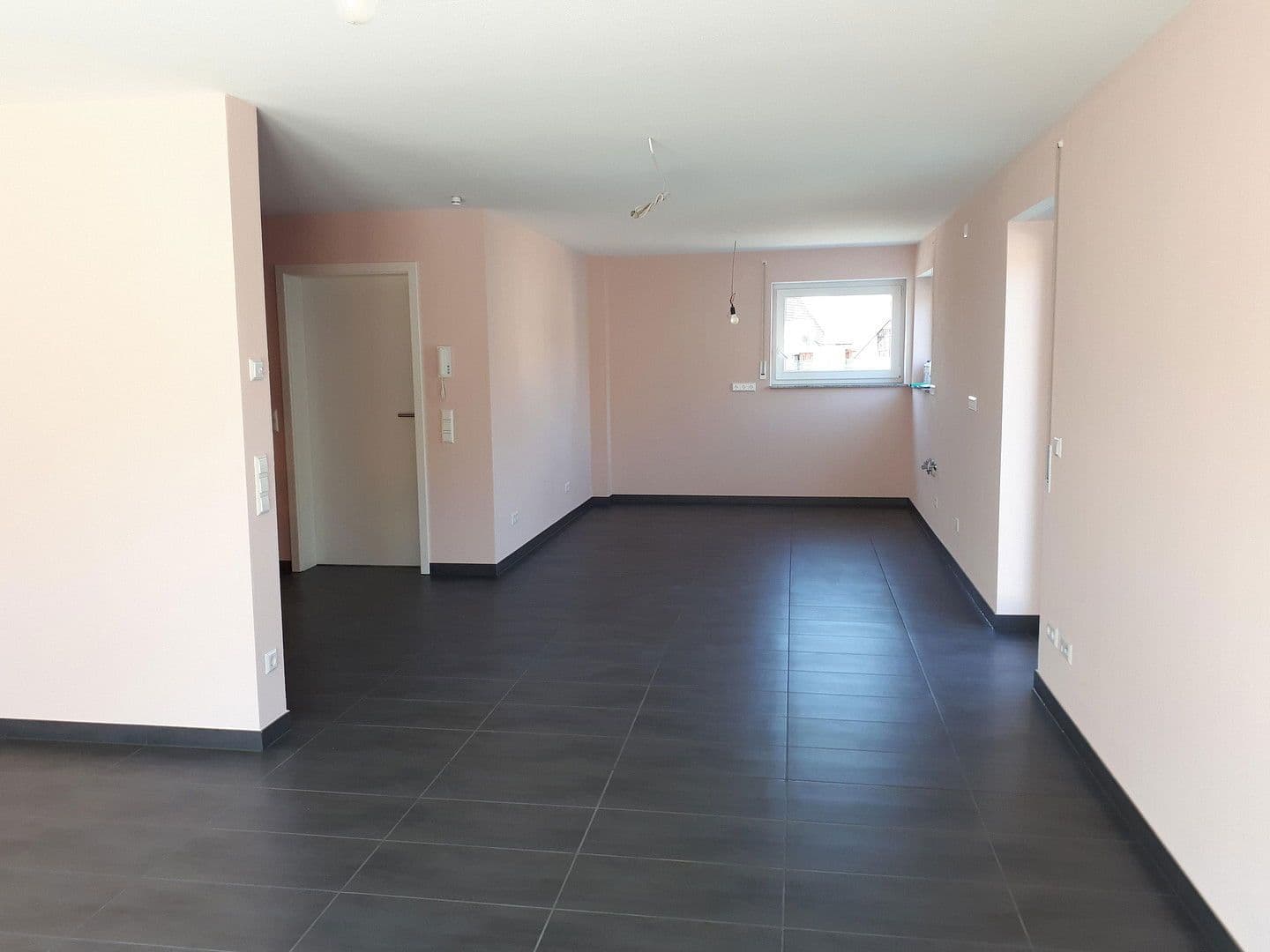 Prenájom domu 155 m², pozemek 332 m², Eutingen im Gäu, Bádensko-Wurttembersko Prenájom domu 155 m², pozemek 332 m², Eutingen im Gäu, Bádensko-Wurttembersko