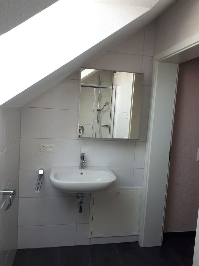 Prenájom domu 155 m², pozemek 332 m², Eutingen im Gäu, Bádensko-Wurttembersko Prenájom domu 155 m², pozemek 332 m², Eutingen im Gäu, Bádensko-Wurttembersko