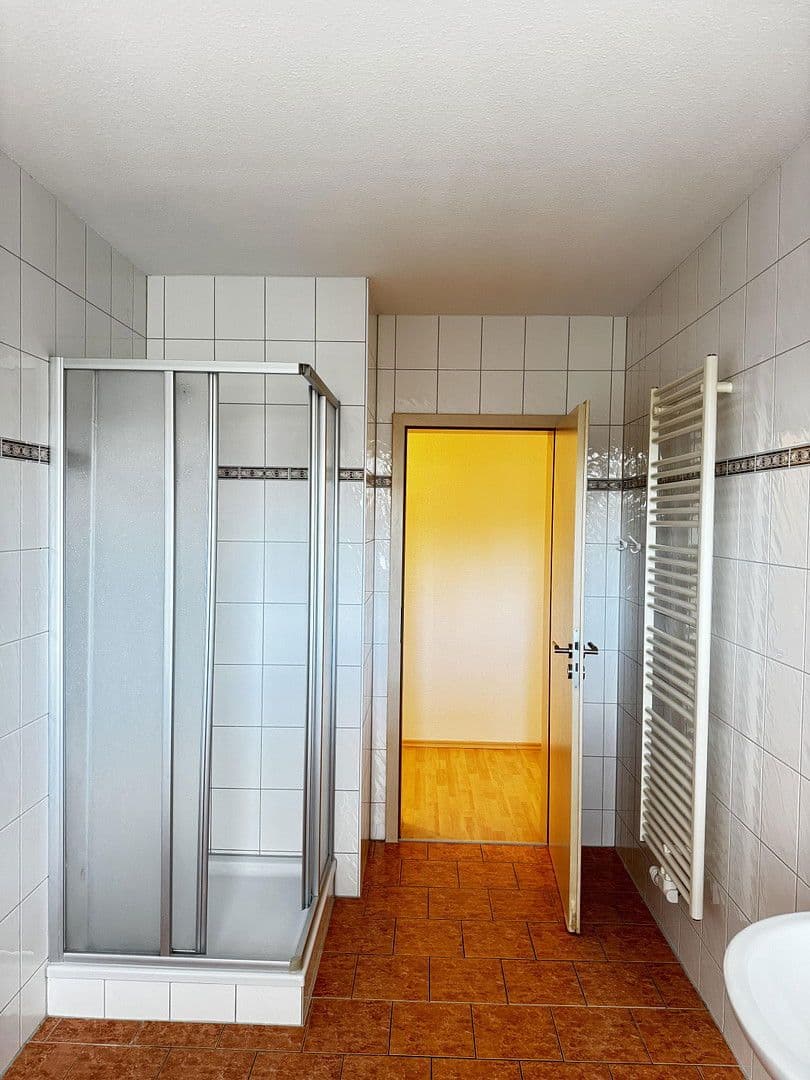 Prenájom bytu 2-izbový 58 m², Prüssingstraße 17, Jena, Durínsko Prenájom bytu 2-izbový 58 m², Prüssingstraße 17, Jena, Durínsko