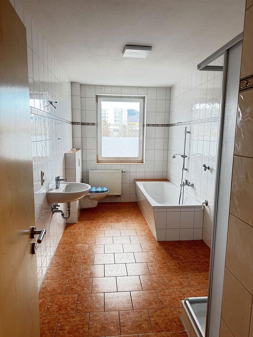 Prenájom bytu 2-izbový 58 m², Prüssingstraße 17, Jena, Durínsko Prenájom bytu 2-izbový 58 m², Prüssingstraße 17, Jena, Durínsko