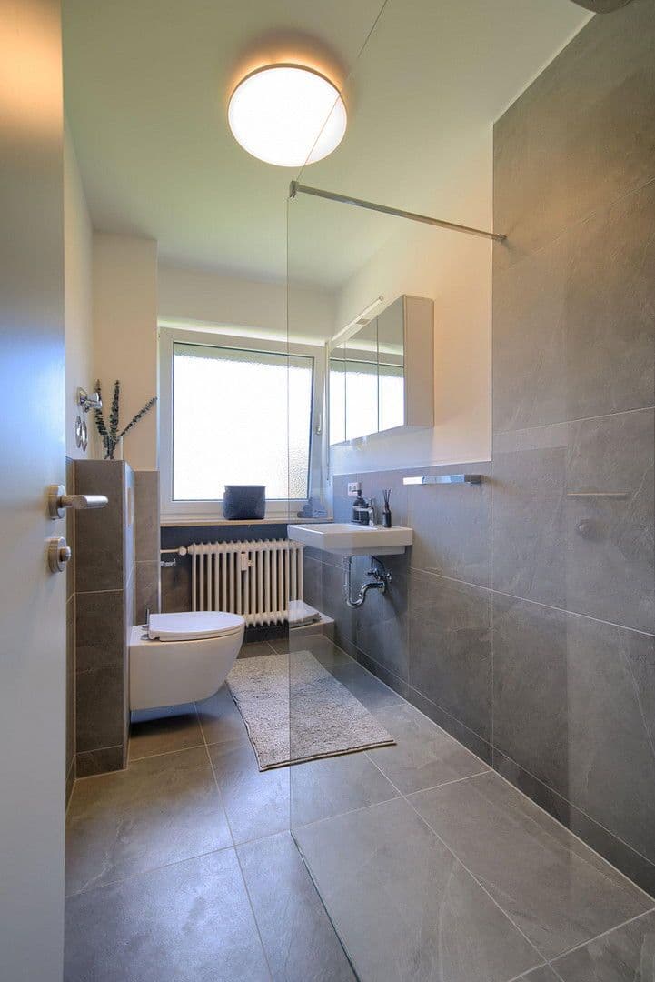 Prenájom bytu 5-izbový 15 m², München, Bavorsko Prenájom bytu 5-izbový 15 m², München, Bavorsko