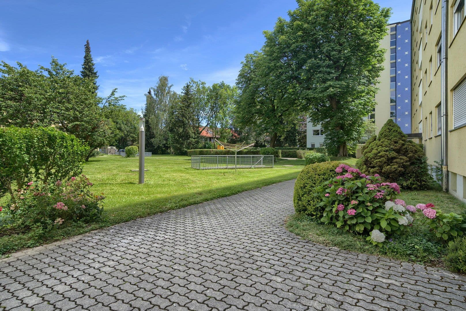 Prenájom bytu 5-izbový 15 m², München, Bavorsko Prenájom bytu 5-izbový 15 m², München, Bavorsko