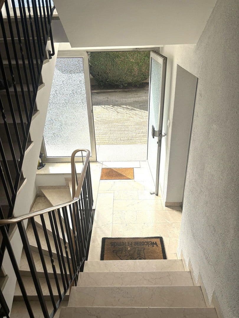 Predaj domu 443 m², pozemek 263 m², Frankfurt, Hesensko Predaj domu 443 m², pozemek 263 m², Frankfurt, Hesensko