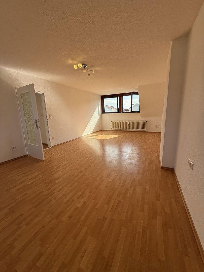 Predaj domu 443 m², pozemek 263 m², Frankfurt, Hesensko Predaj domu 443 m², pozemek 263 m², Frankfurt, Hesensko
