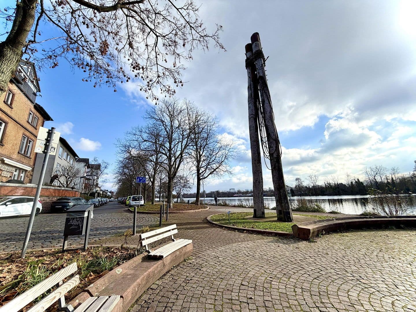 Predaj domu 443 m², pozemek 263 m², Frankfurt, Hesensko Predaj domu 443 m², pozemek 263 m², Frankfurt, Hesensko