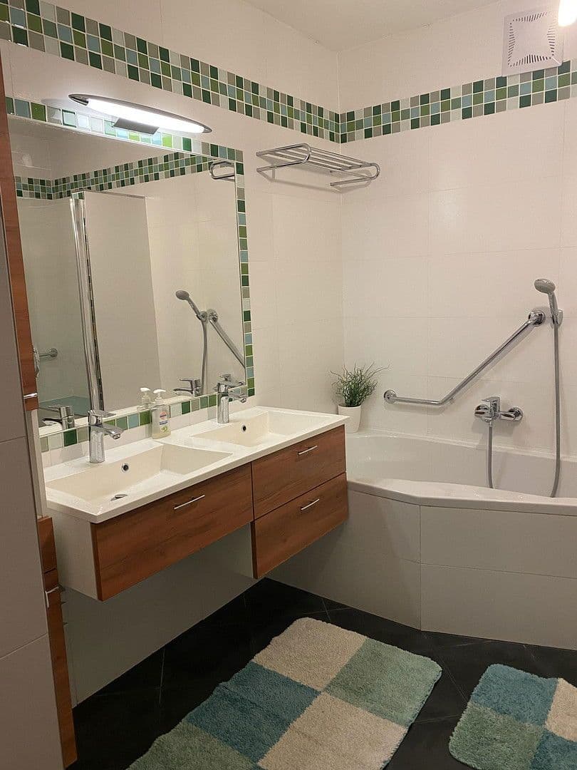 Predaj bytu 5-izbový 138 m², Mödling, Dolné Rakúsko Predaj bytu 5-izbový 138 m², Mödling, Dolné Rakúsko