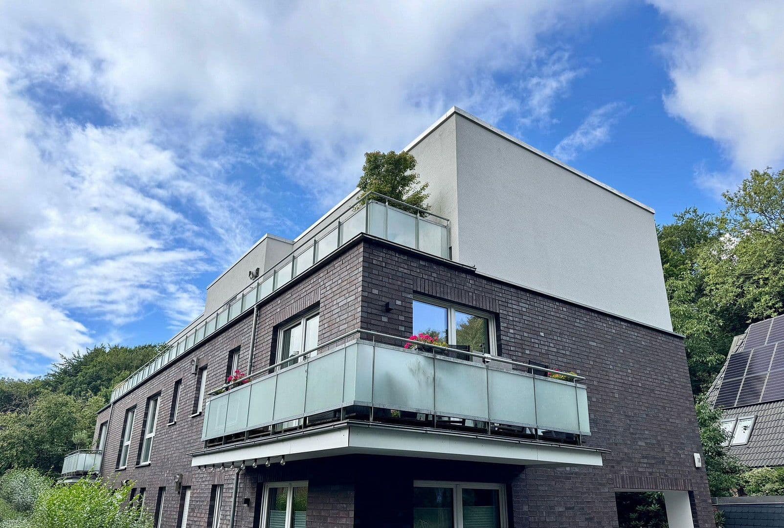 Prenájom bytu 5-izbový 161 m², Ochsenzollerstr.79, Norderstedt, Šlezvicko-Holštajnsko Prenájom bytu 5-izbový 161 m², Ochsenzollerstr.79, Norderstedt, Šlezvicko-Holštajnsko