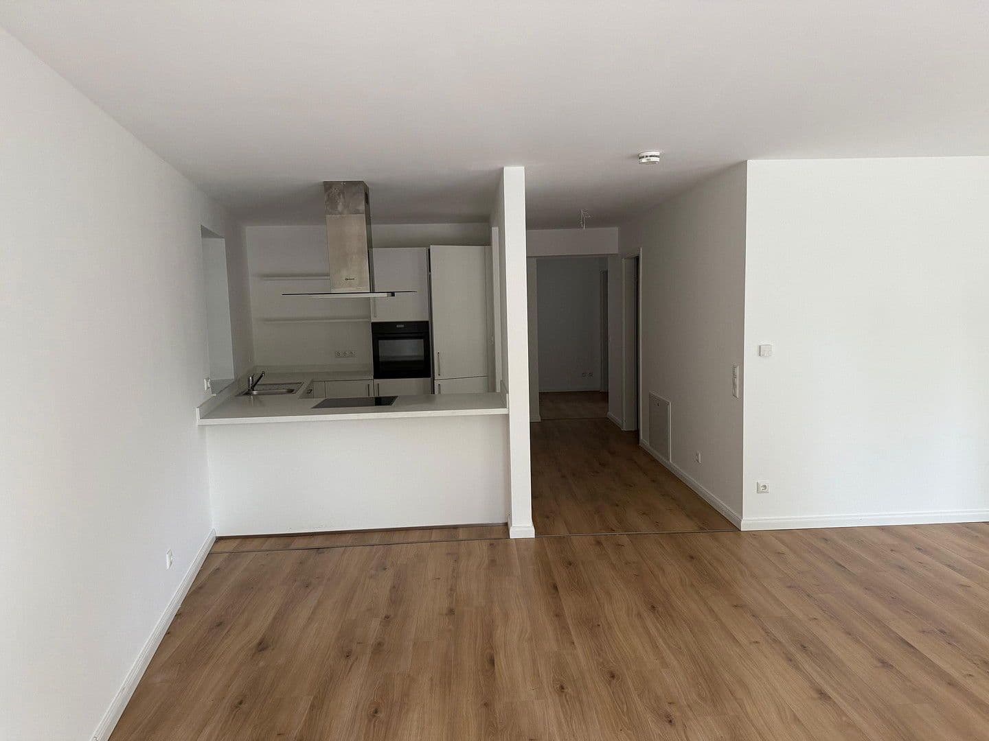 Prenájom bytu 5-izbový 161 m², Ochsenzollerstr.79, Norderstedt, Šlezvicko-Holštajnsko Prenájom bytu 5-izbový 161 m², Ochsenzollerstr.79, Norderstedt, Šlezvicko-Holštajnsko