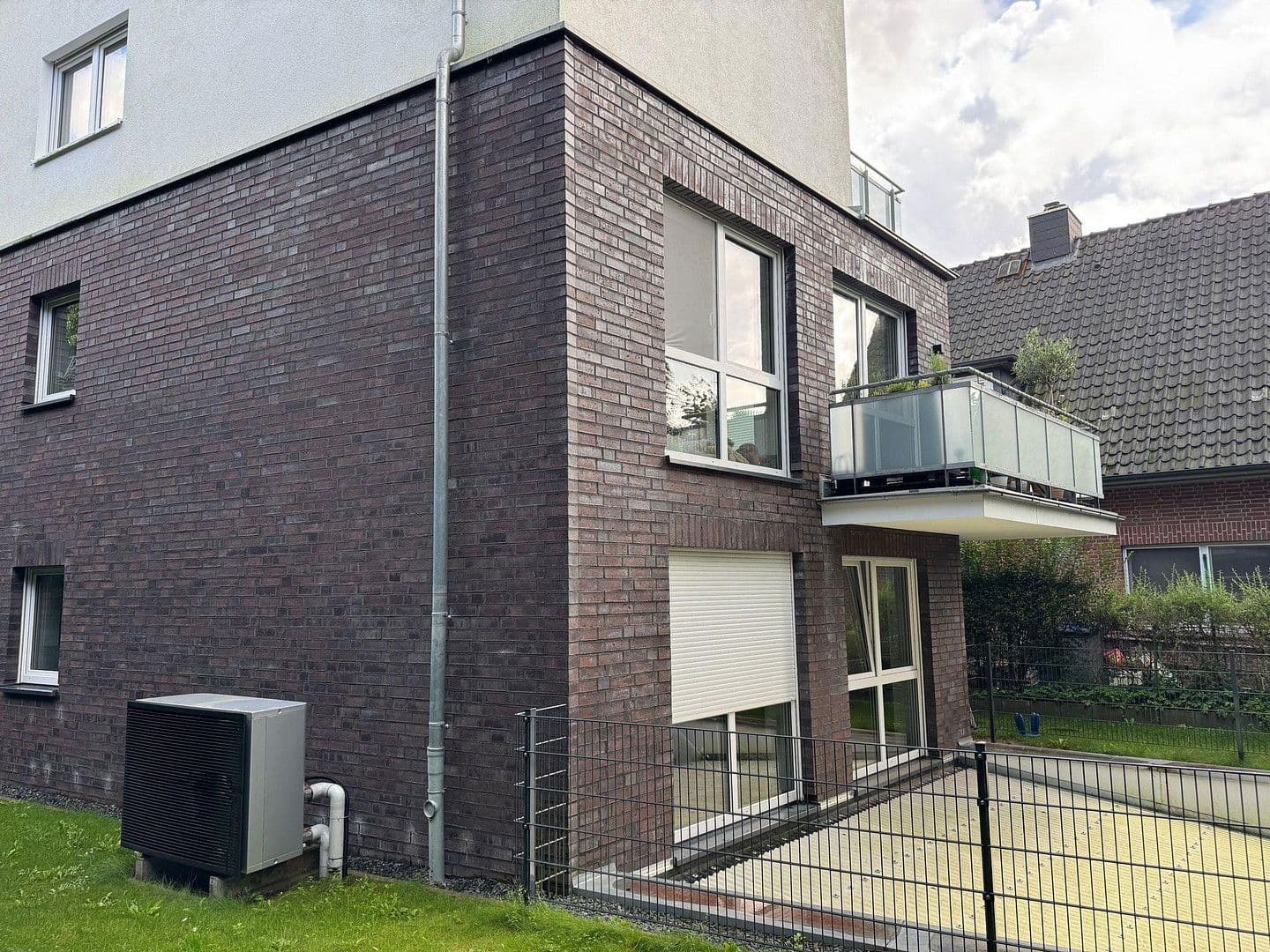 Prenájom bytu 5-izbový 161 m², Ochsenzollerstr.79, Norderstedt, Šlezvicko-Holštajnsko Prenájom bytu 5-izbový 161 m², Ochsenzollerstr.79, Norderstedt, Šlezvicko-Holštajnsko