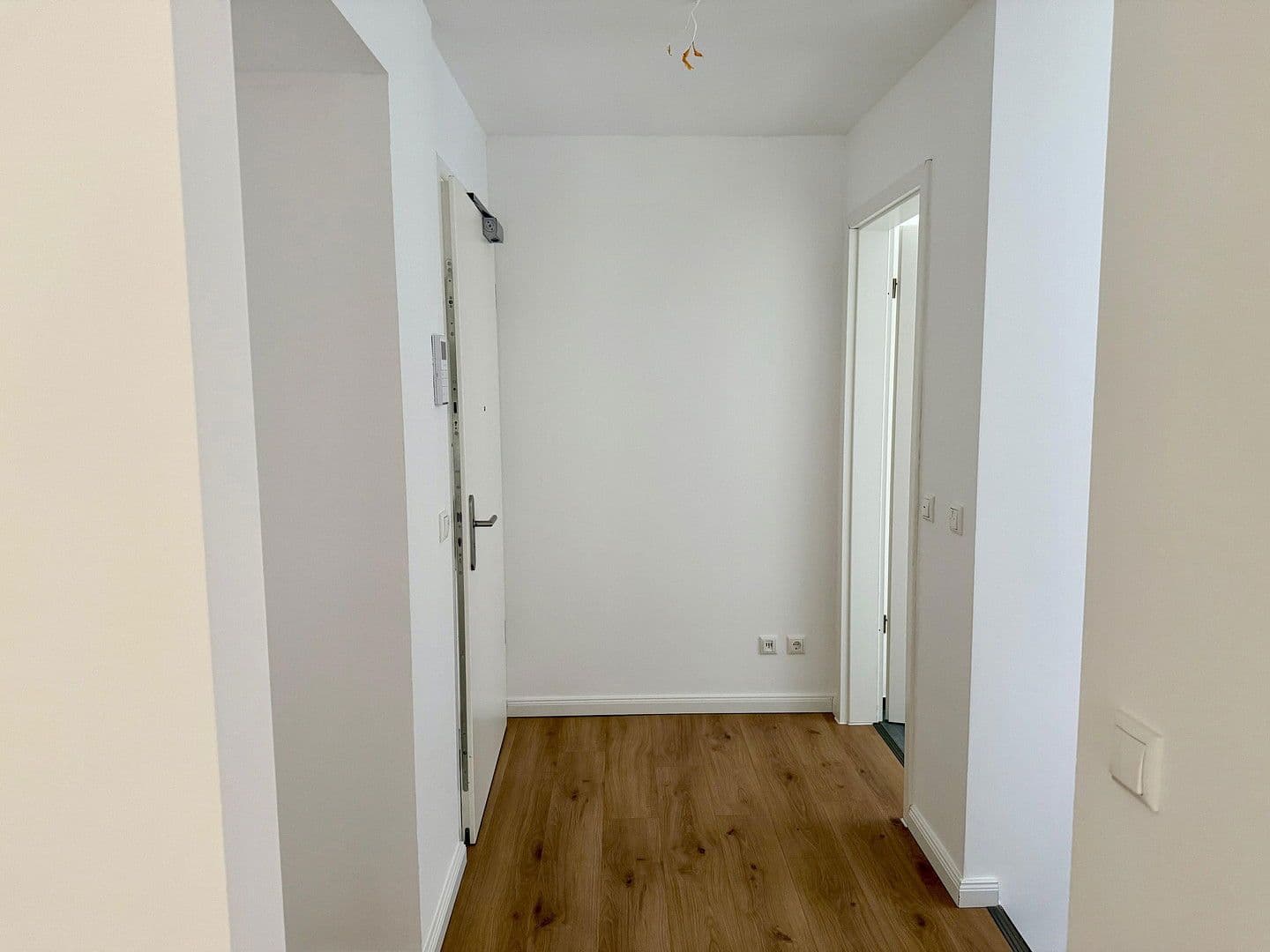Prenájom bytu 5-izbový 161 m², Ochsenzollerstr.79, Norderstedt, Šlezvicko-Holštajnsko Prenájom bytu 5-izbový 161 m², Ochsenzollerstr.79, Norderstedt, Šlezvicko-Holštajnsko