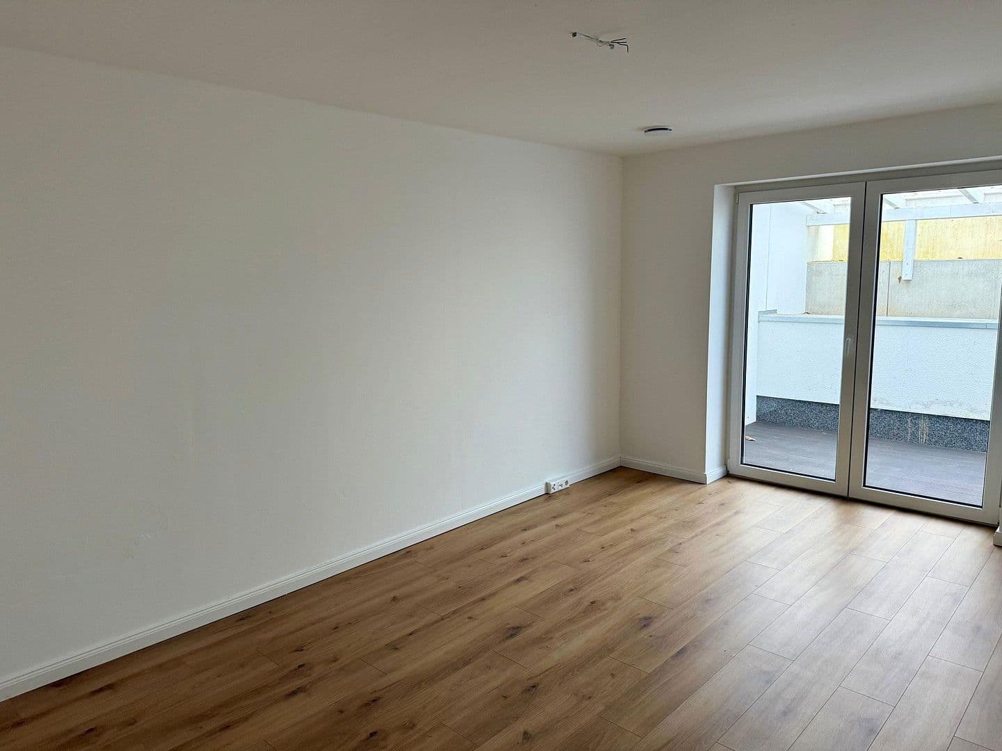 Prenájom bytu 5-izbový 161 m², Ochsenzollerstr.79, Norderstedt, Šlezvicko-Holštajnsko Prenájom bytu 5-izbový 161 m², Ochsenzollerstr.79, Norderstedt, Šlezvicko-Holštajnsko