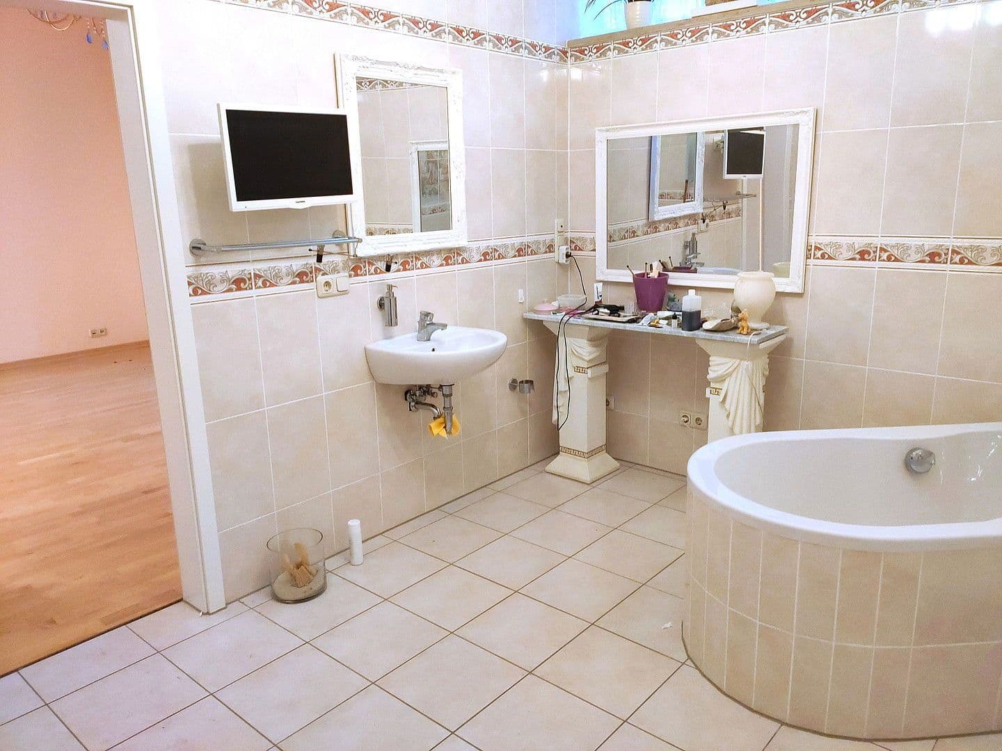 Predaj kancelárie 138 m², München, Bavorsko Predaj kancelárie 138 m², München, Bavorsko