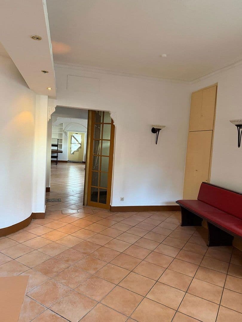 Prenájom nebytového priestoru 137 m², Dobler Str.14, Bad Herrenalb, Bádensko-Wurttembersko Prenájom nebytového priestoru 137 m², Dobler Str.14, Bad Herrenalb, Bádensko-Wurttembersko