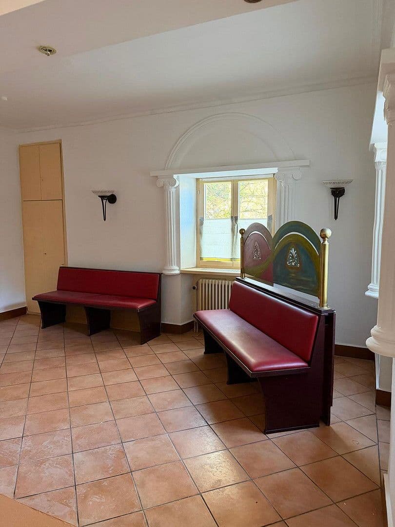 Prenájom nebytového priestoru 137 m², Dobler Str.14, Bad Herrenalb, Bádensko-Wurttembersko Prenájom nebytového priestoru 137 m², Dobler Str.14, Bad Herrenalb, Bádensko-Wurttembersko