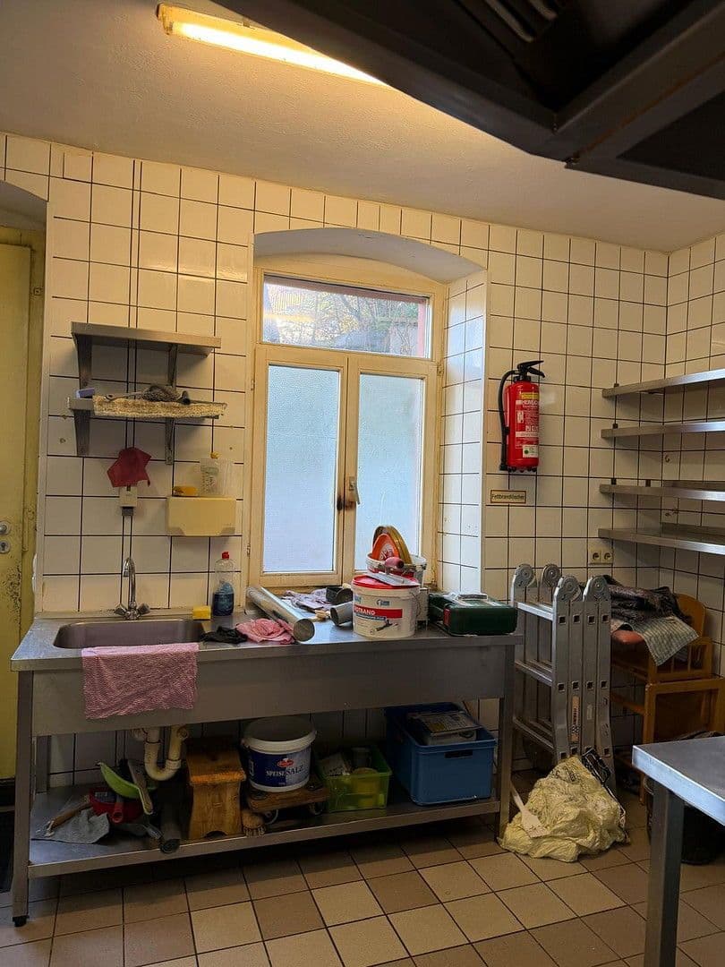 Prenájom nebytového priestoru 137 m², Dobler Str.14, Bad Herrenalb, Bádensko-Wurttembersko Prenájom nebytového priestoru 137 m², Dobler Str.14, Bad Herrenalb, Bádensko-Wurttembersko