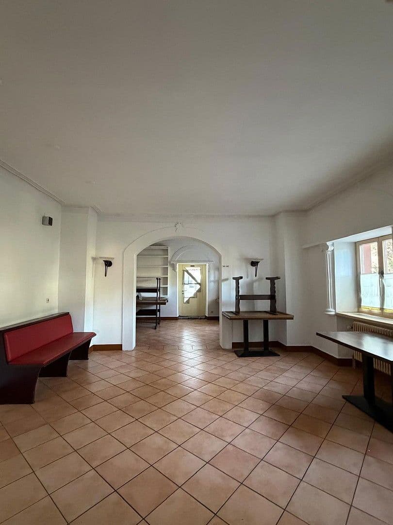 Prenájom nebytového priestoru 137 m², Dobler Str.14, Bad Herrenalb, Bádensko-Wurttembersko Prenájom nebytového priestoru 137 m², Dobler Str.14, Bad Herrenalb, Bádensko-Wurttembersko