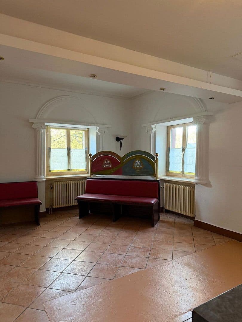 Prenájom nebytového priestoru 137 m², Dobler Str.14, Bad Herrenalb, Bádensko-Wurttembersko Prenájom nebytového priestoru 137 m², Dobler Str.14, Bad Herrenalb, Bádensko-Wurttembersko