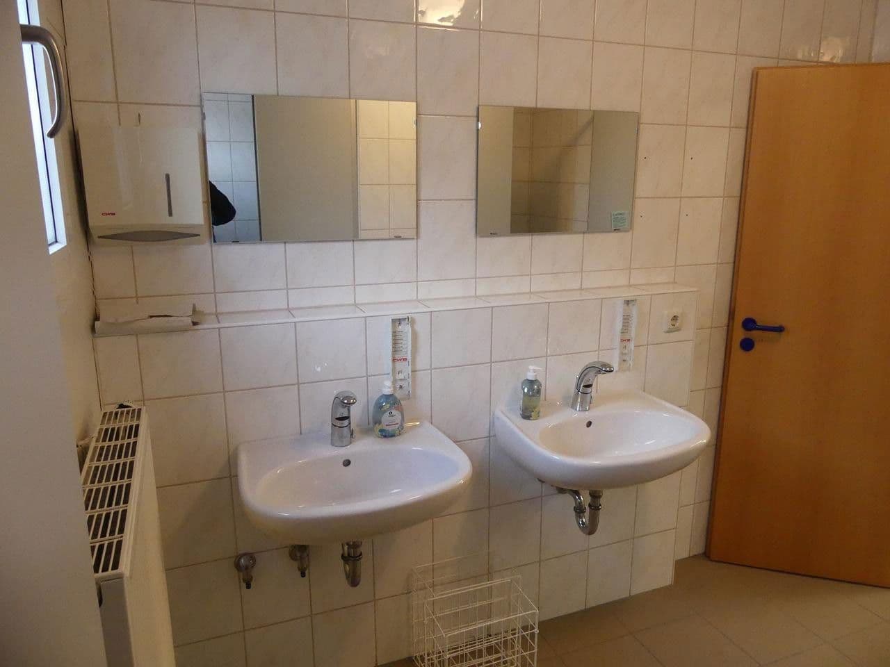 Predaj nebytového priestoru 14.154 m², Am Heidweg 7, Pressath, Bavorsko Predaj nebytového priestoru 14.154 m², Am Heidweg 7, Pressath, Bavorsko