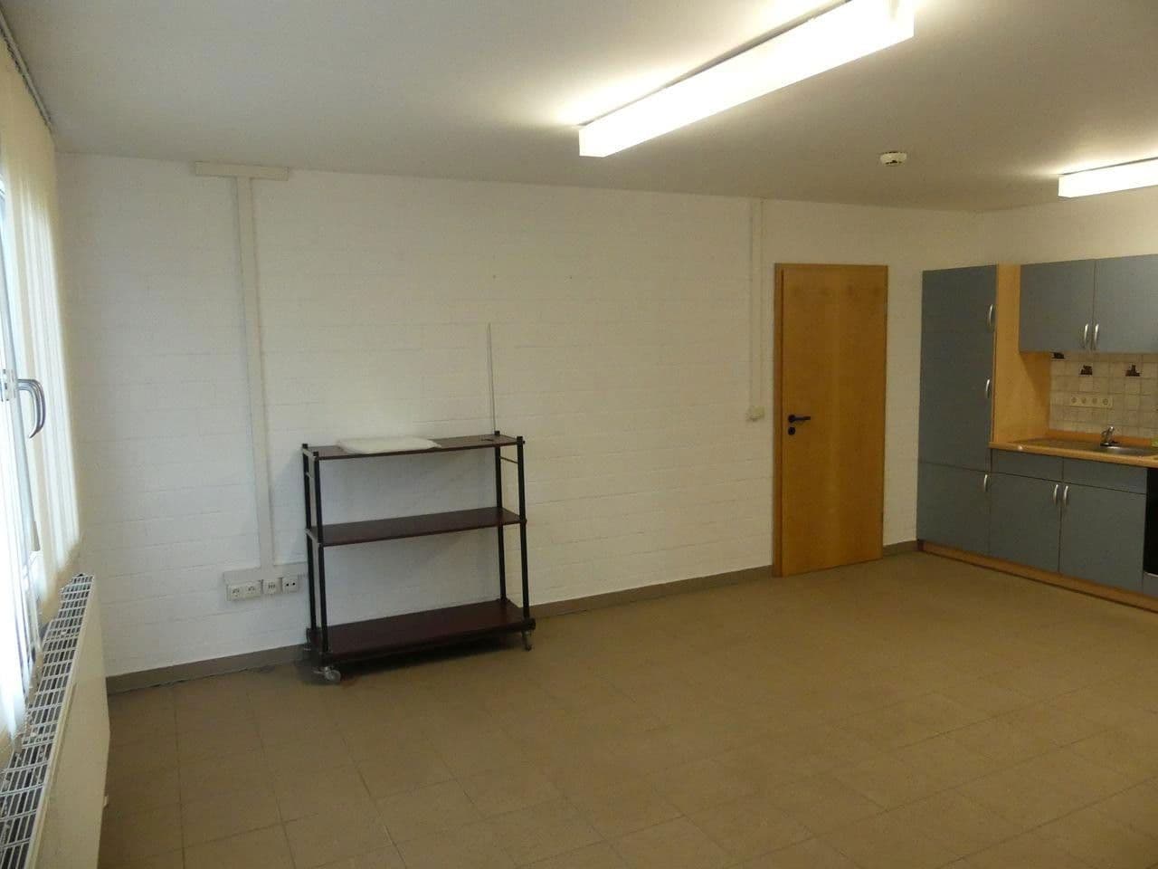 Predaj nebytového priestoru 14.154 m², Am Heidweg 7, Pressath, Bavorsko Predaj nebytového priestoru 14.154 m², Am Heidweg 7, Pressath, Bavorsko