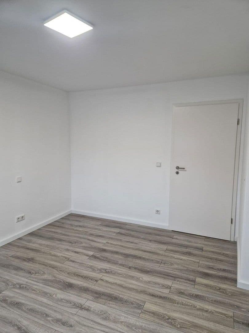 Prenájom bytu 2-izbový 70 m², Dürerstr. 4, Mannheim, Bádensko-Wurttembersko Prenájom bytu 2-izbový 70 m², Dürerstr. 4, Mannheim, Bádensko-Wurttembersko